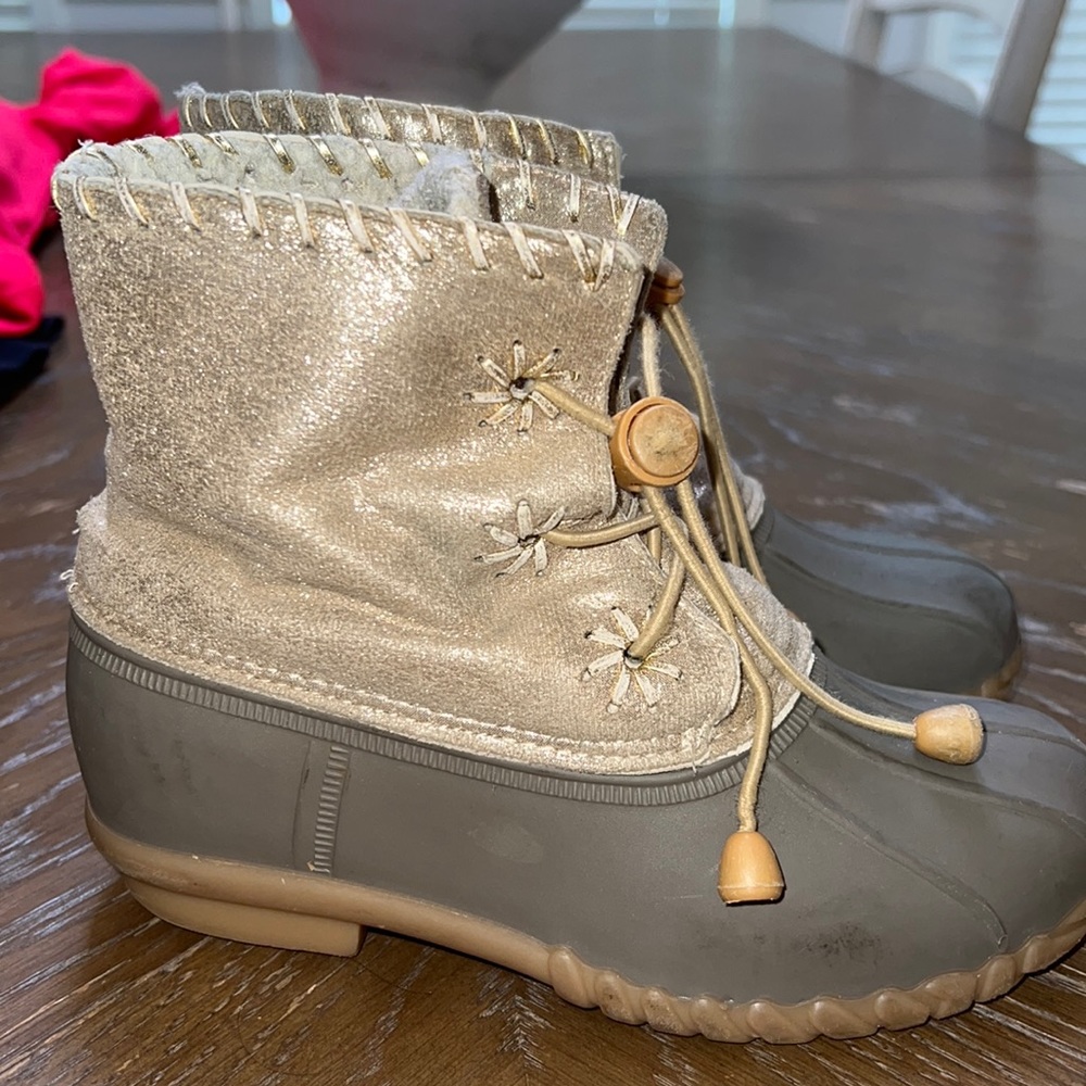 Sparkle duck boots